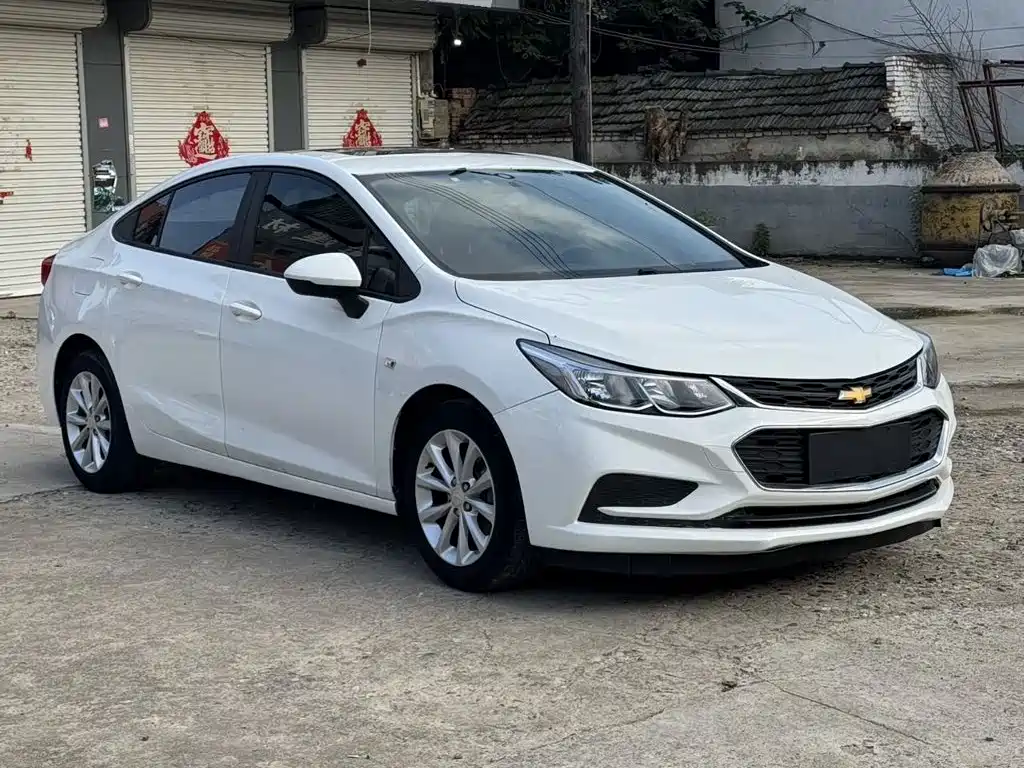 Фото 3 - Chevrolet Cruze
