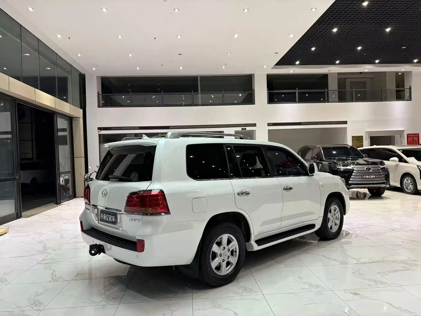 Lexus LX 2011 2009 570