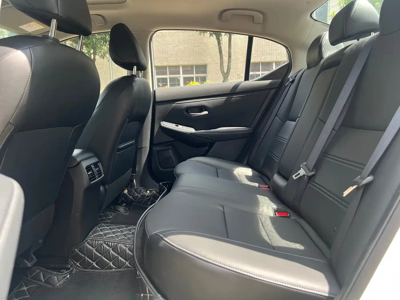 Nissan SYLPHY, миниатюра 7