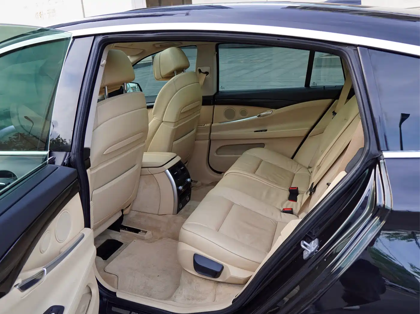 BMW 5 Series GT 2013 535i Leadership фото 6