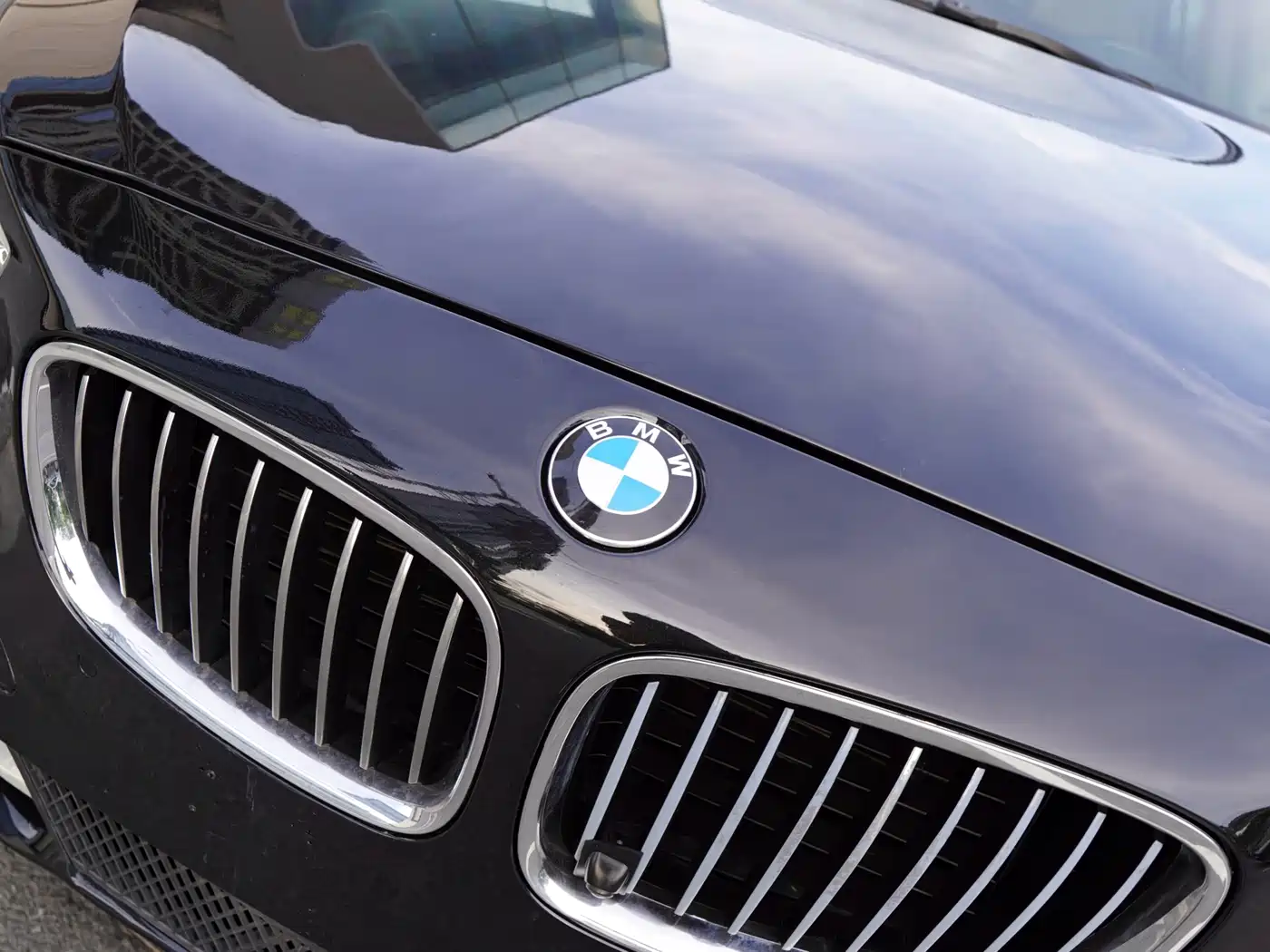 BMW 5 Series GT 2013 535i Leadership фото 18