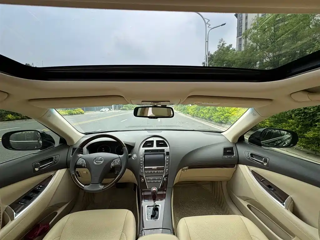 Lexus ES 2010 350 Luxury Edition фото 9