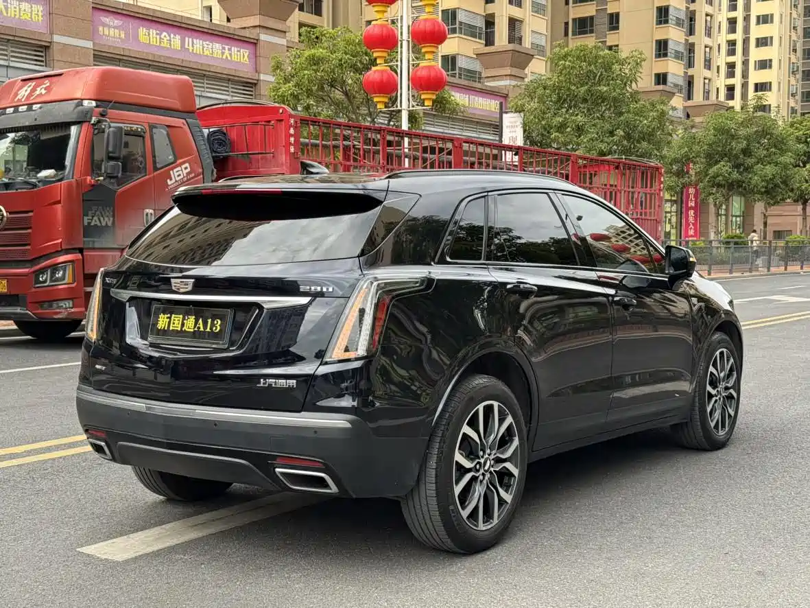 CADILLAC XT5