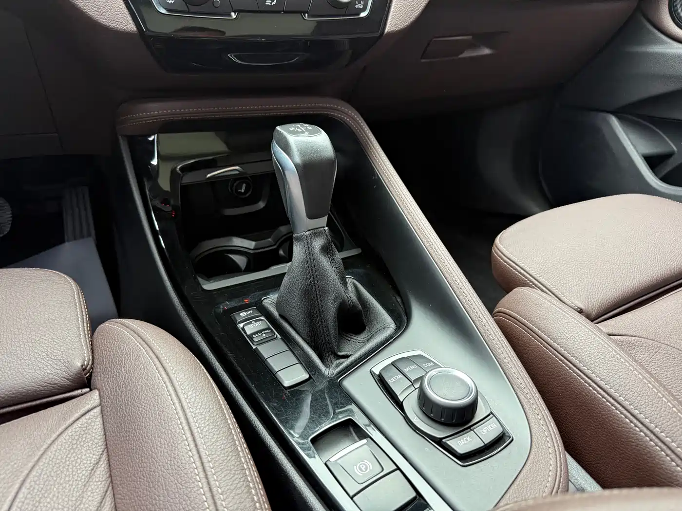 BMW X1 2018 sDrive18Li Premium Model фото 14