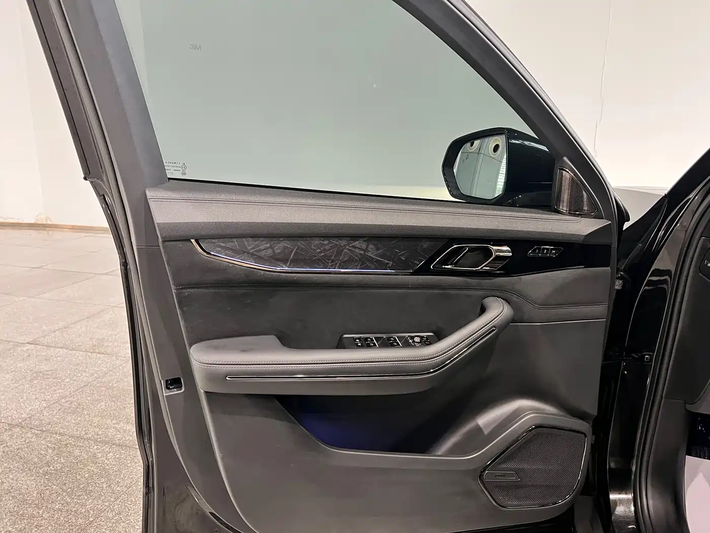 Lynk & Co 09 EM-P 2021 2.0T PHEV Halo 7-Seater фото 17