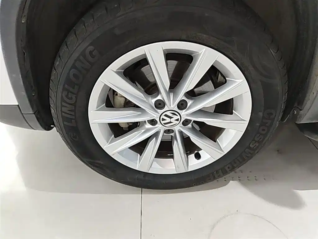 Volkswagen Tiguan 2016 Model 300TSI Automatic 2WD Comfort Edition фото 23