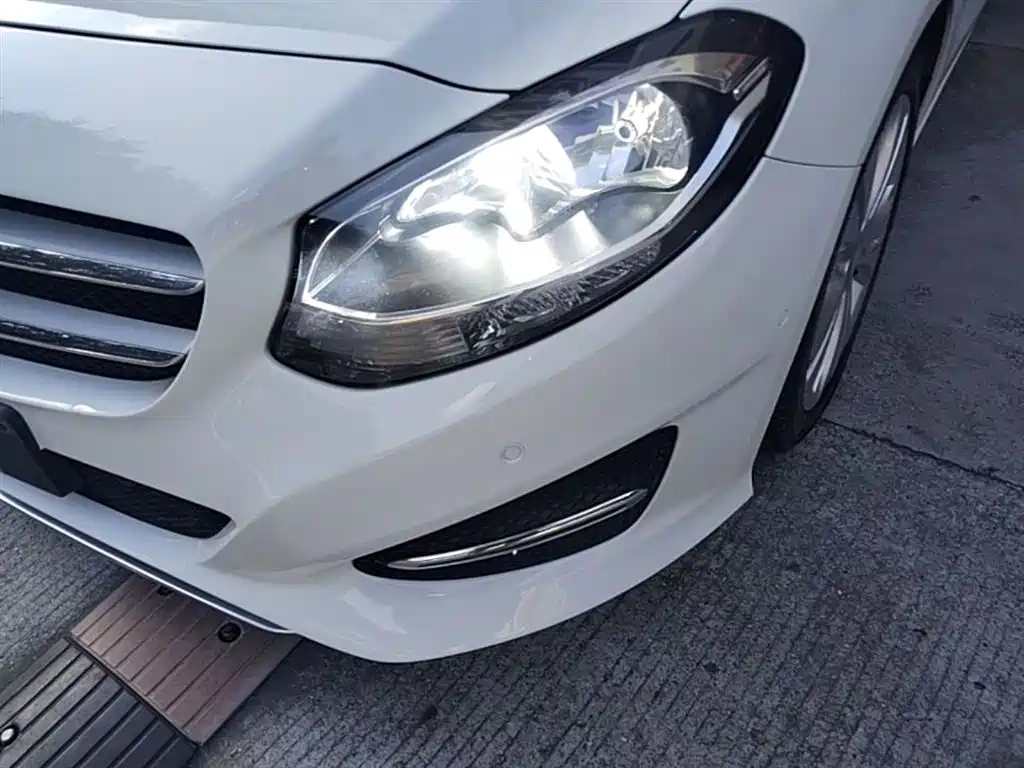 Mercedes-Benz B-Class 2015 B 200 Dynamic фото 24