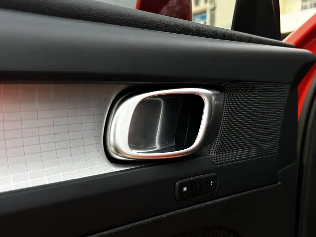 Volvo XC40 2021 2021 Model T4 AWD Smart Drive Fashion Edition