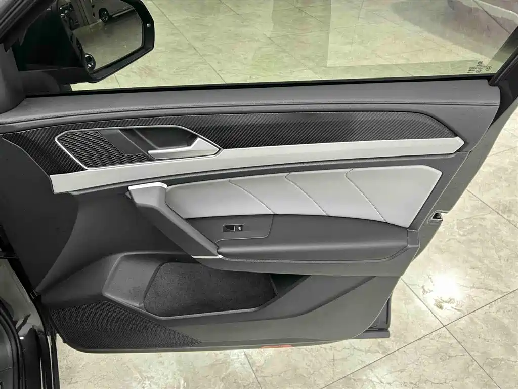 Volkswagen Tayron 2023 280TSI 2WD Luxury Plus Advanced Edition фото 12