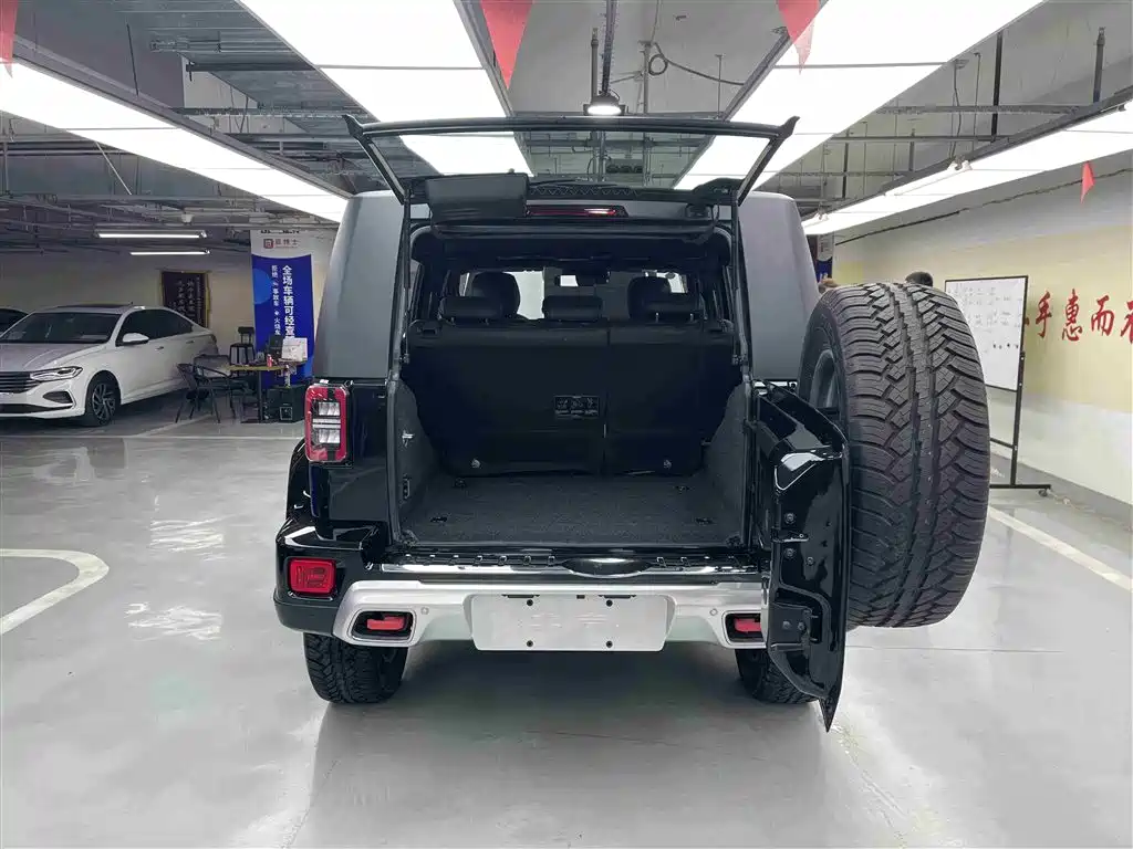 BAIC ORV Beijing Offroad BJ40 2023 2.0T Auto 4WD Urban Hunter Knight Edition фото 12