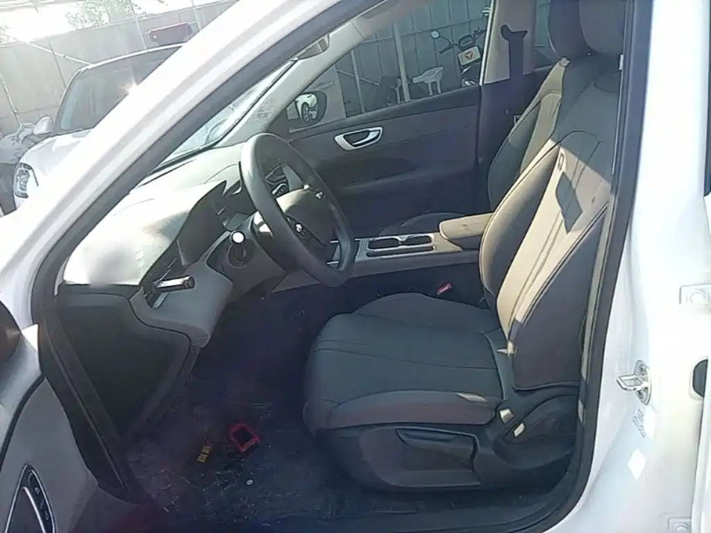 Roewe D6 2026 2025 Model 450km Premium Edition