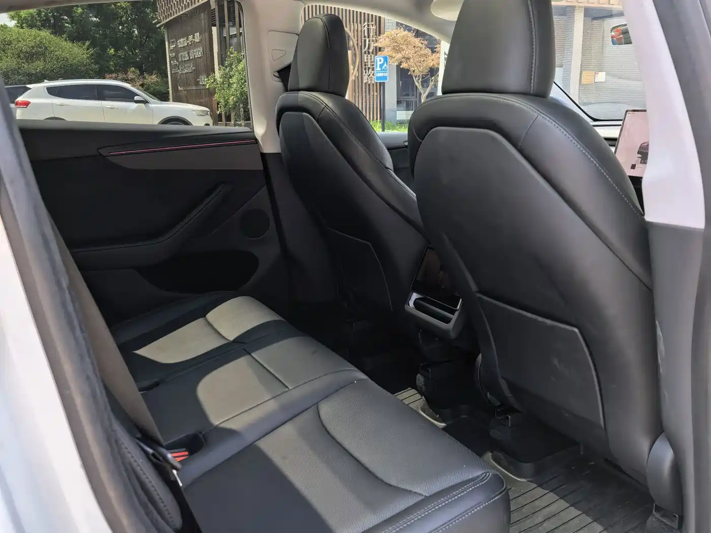 Фото 10 - Tesla Model Y