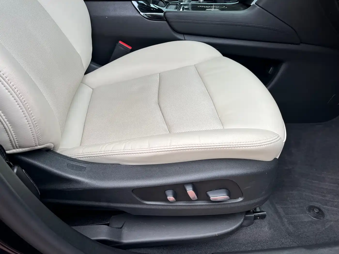 Cadillac XT6 2020 Facelift 28T 6-Seater 4WD Leading Sport Edition фото 27