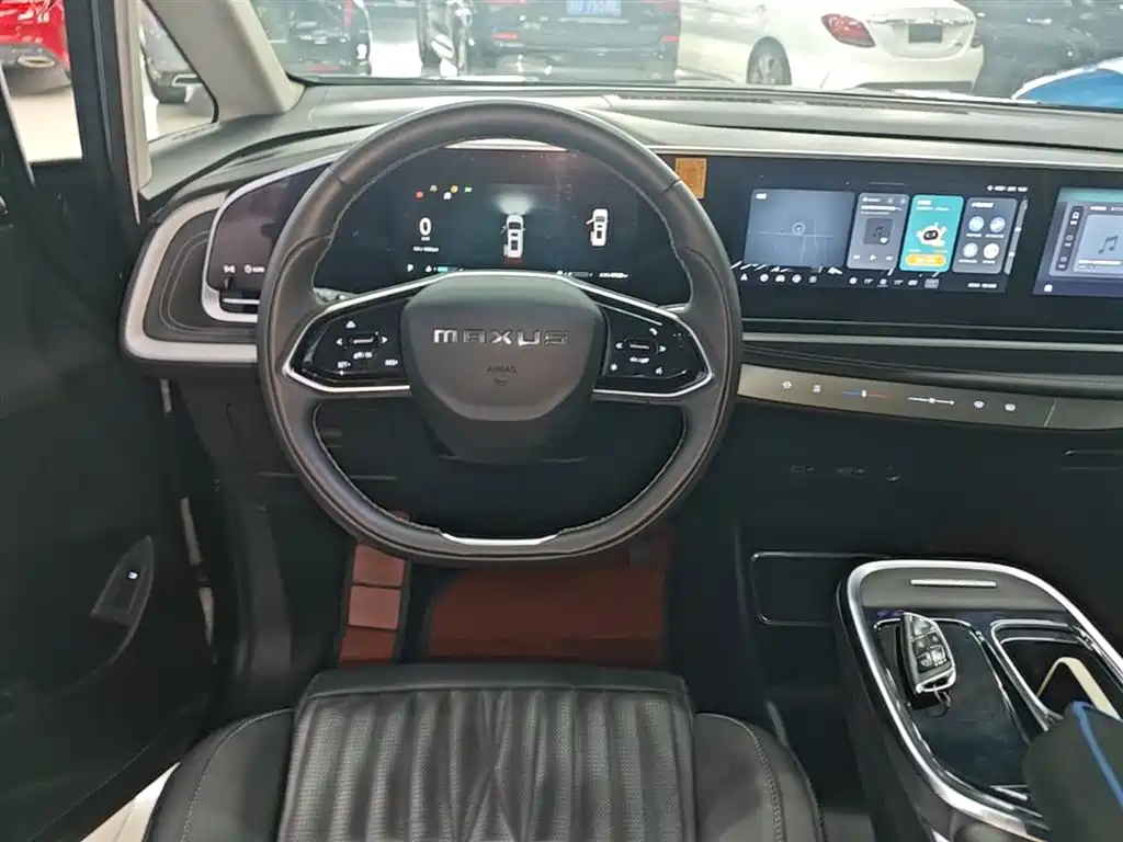 SAIC Maxus Maxus G90 2022 2.0T Galaxy 7-Seater Edition фото 11