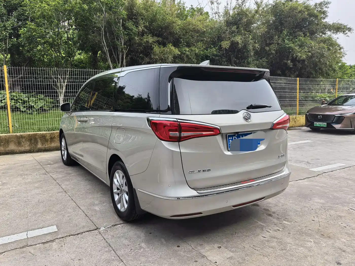 Buick GL8 2017 ES 28T Comfort Type China V фото 14