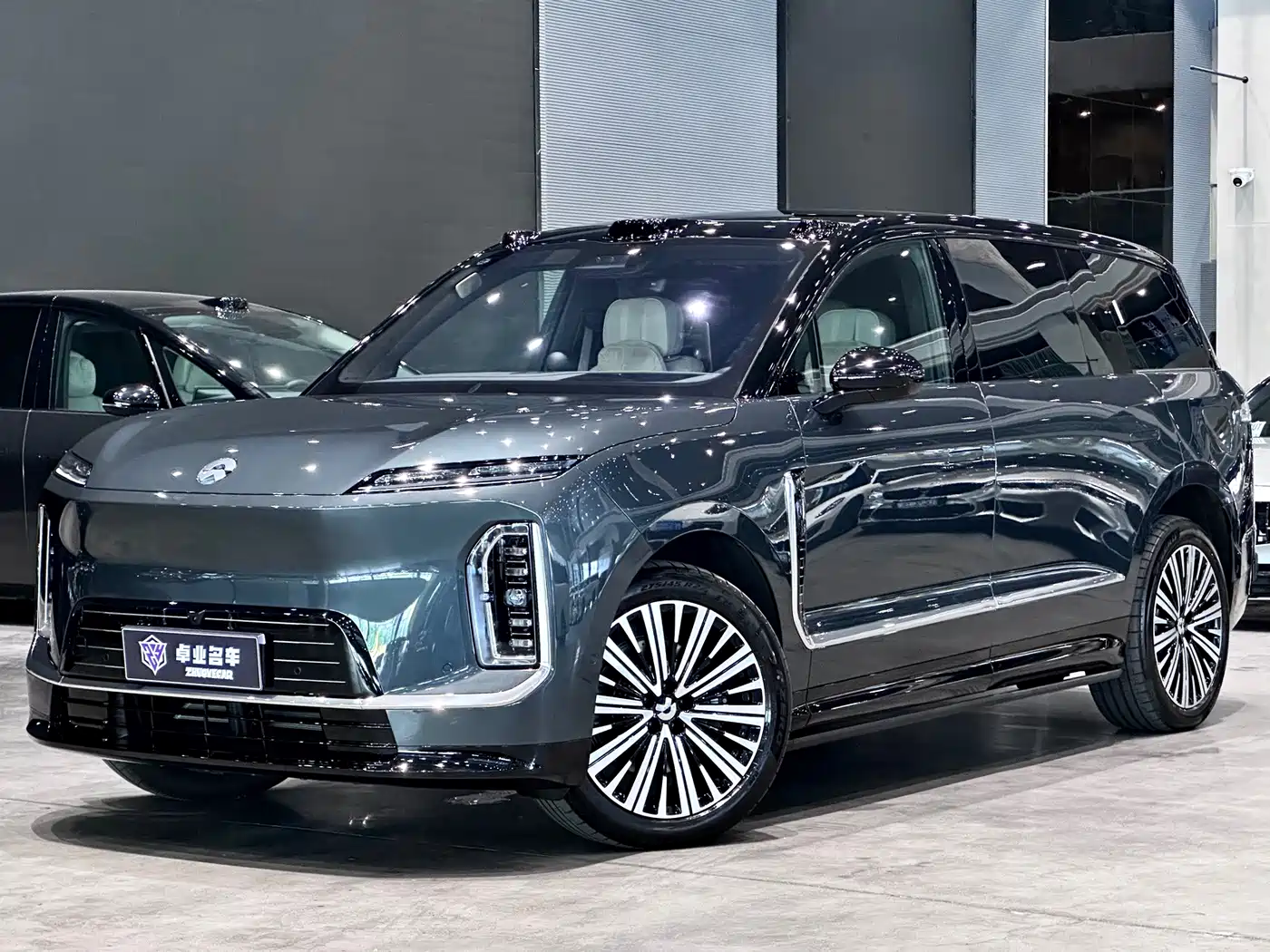 Nio ES9