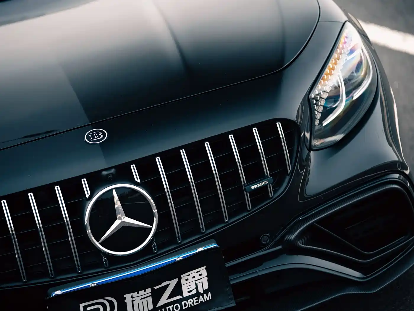 Mercedes-Benz S-Class AMG 2018 AMG S 63 4MATIC+ Coupe фото 8