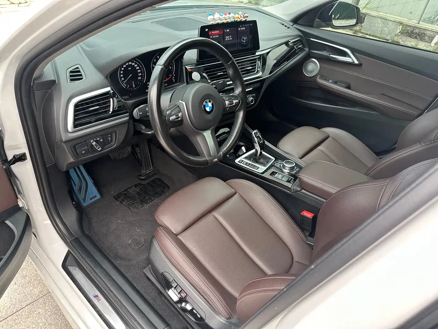 BMW 1 Series 2021 120i M Sport Shadow Edition фото 7