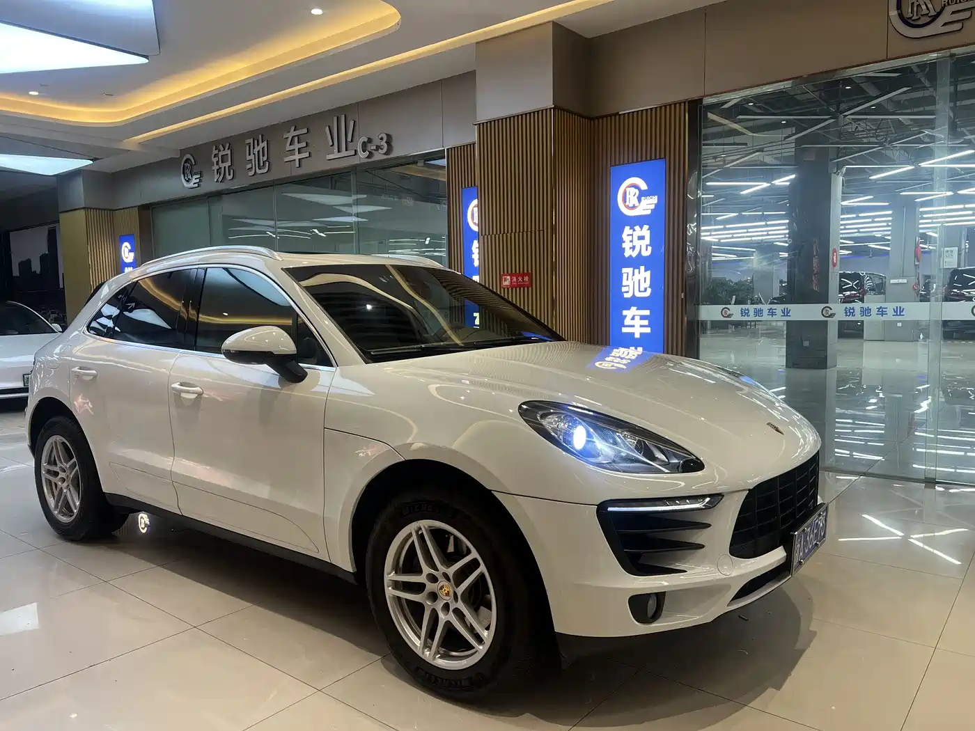 Porsche Macan 2016 Macan 2.0T фото 7