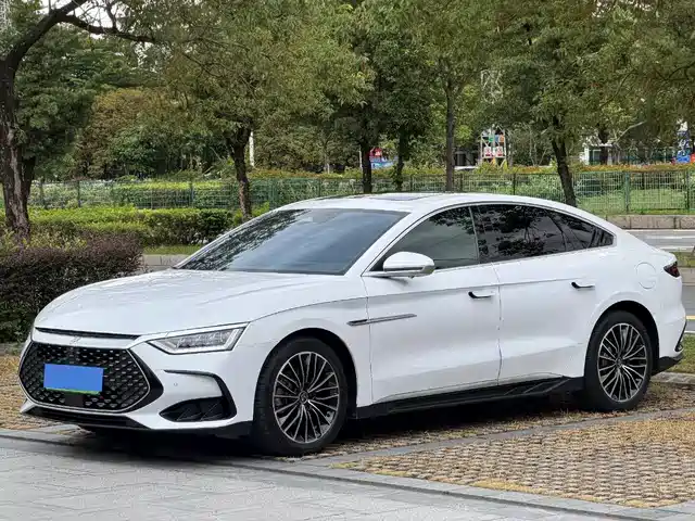 BYD Han 2022 DM-i 121KM Premium