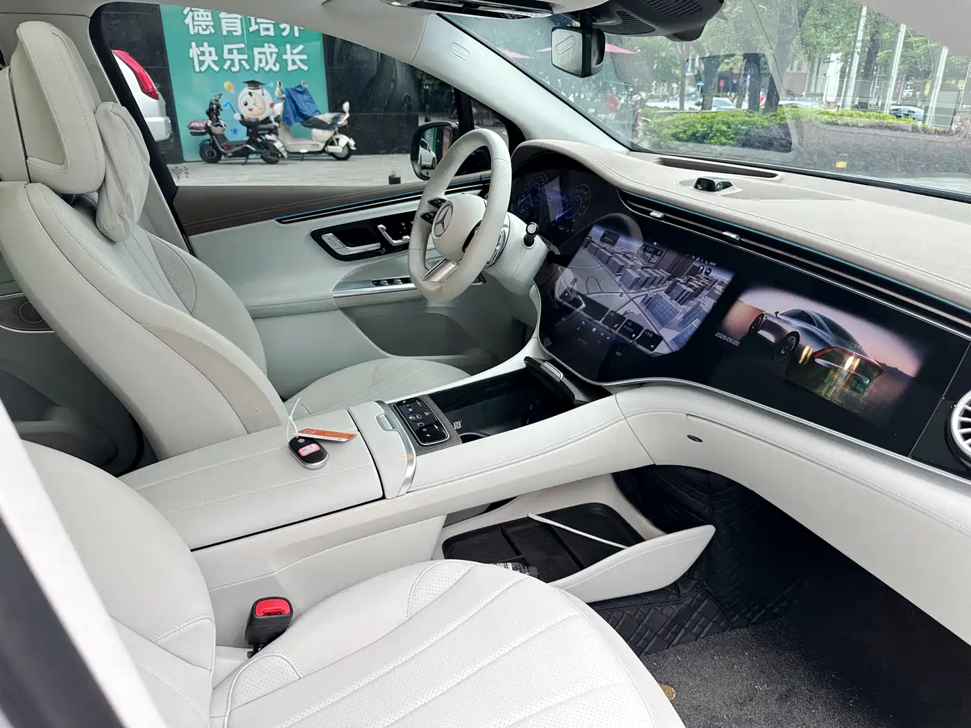 Mercedes-Benz EQE SUV 2024 500 4MATIC Flagship Edition фото 14