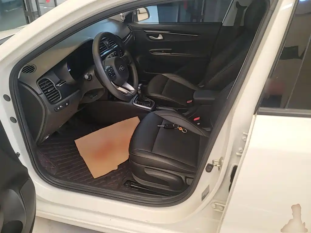 Kia K2 2018 2017 Sedan 1.4L AT 15th Anniversary Special Edition GLS