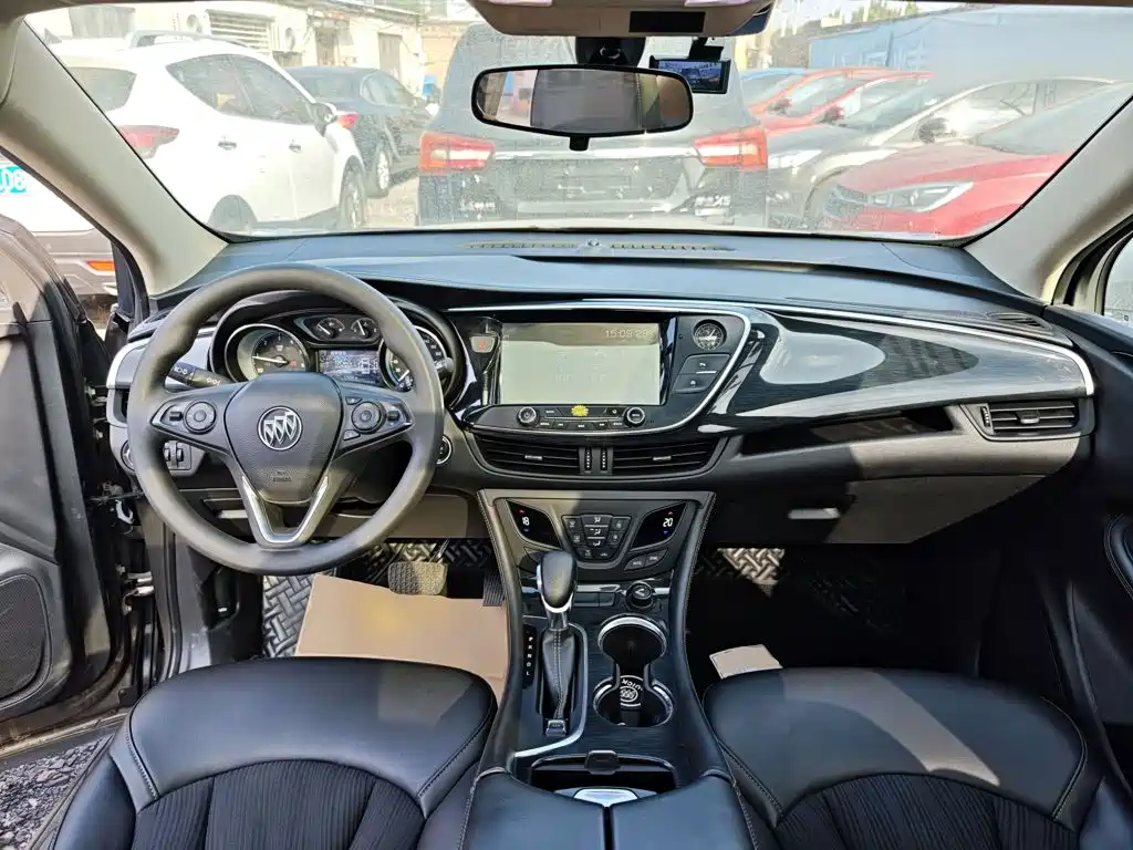Фото 10 - Buick Envision Plus