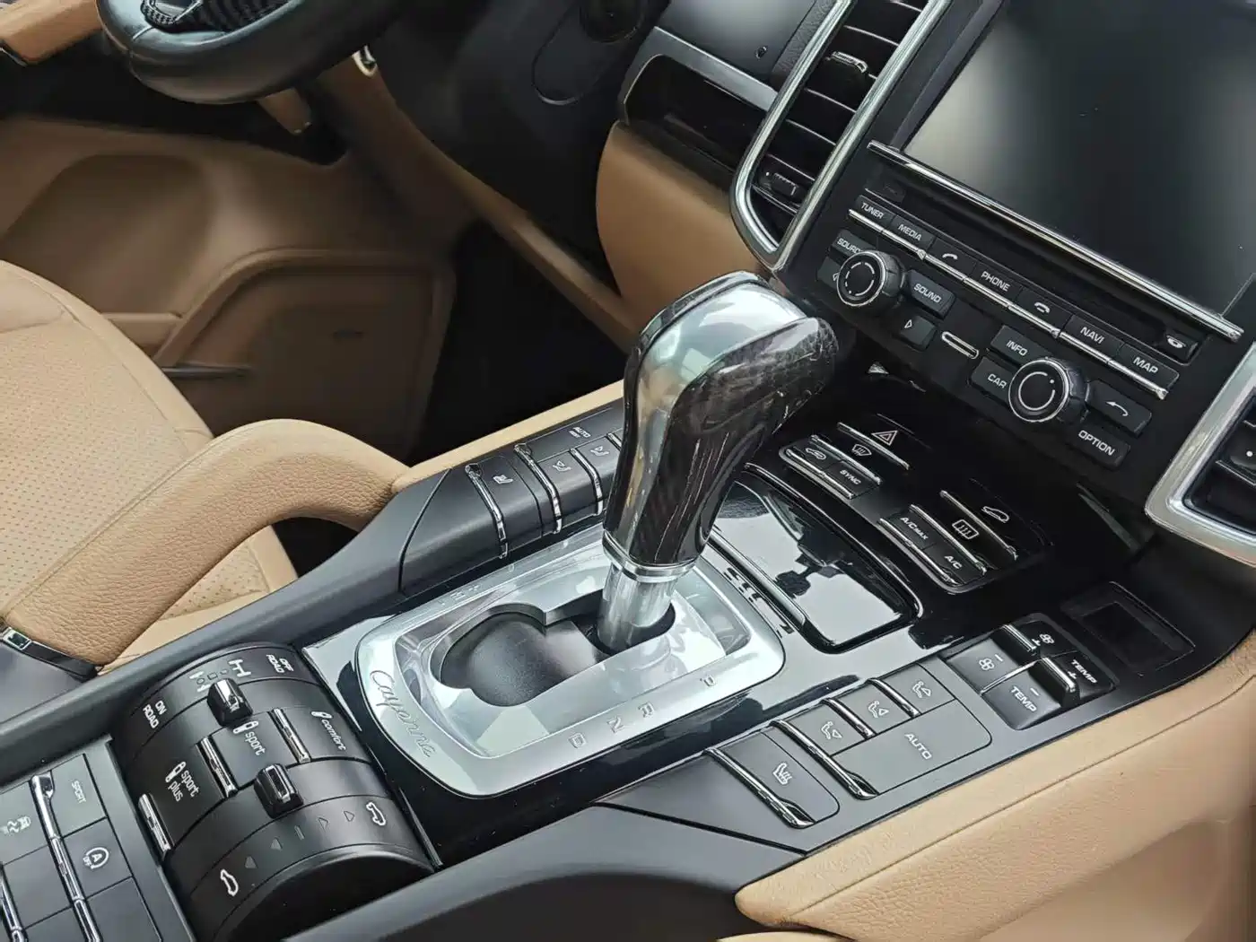 Porsche Cayenne 2015 Cayenne 3.0T фото 14