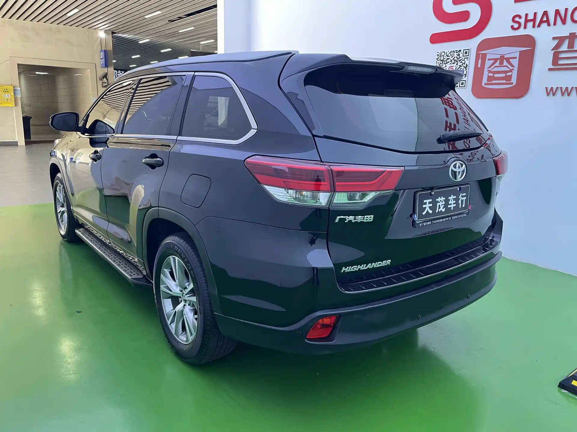 Фото 14 - Toyota Highlander