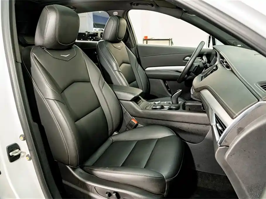 Cadillac XT4 2020 Facelift 28T 2WD Leading фото 19