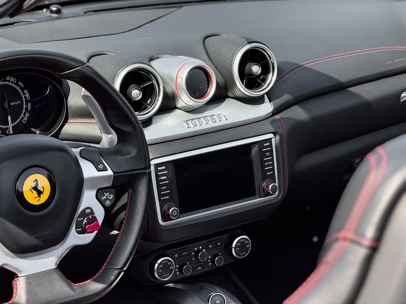 Ferrari California T 2015 3.9T Standard фото 7