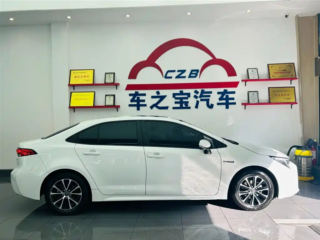 Toyota Levin 2023 Smart Hybrid 1.8L Luxury фото 8