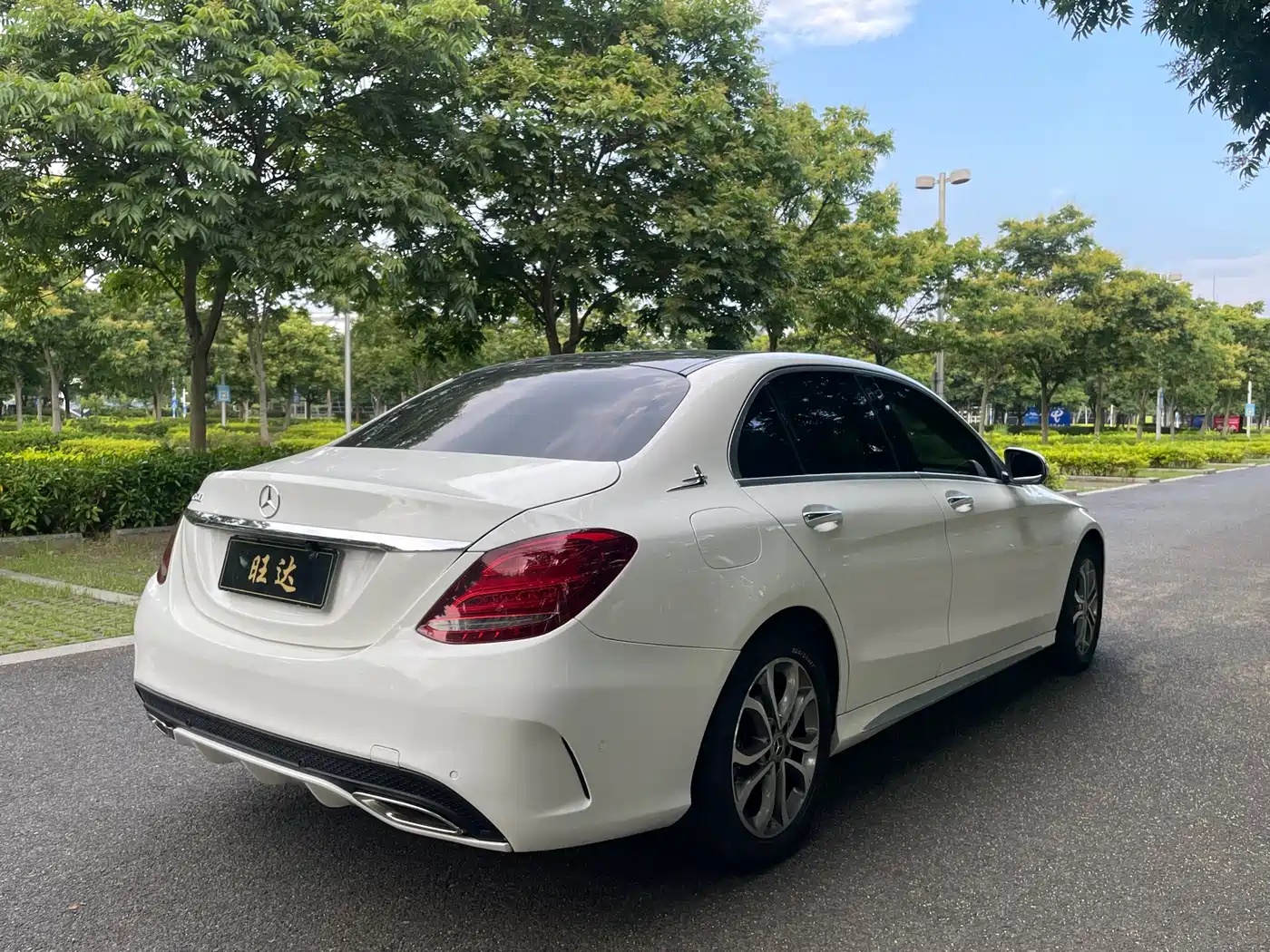 Mercedes-Benz C-Class 2015 Facelift C 200 L Sport фото 7