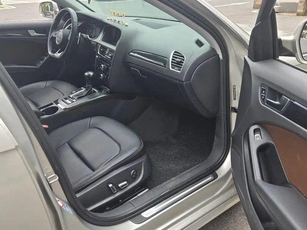 Фото 7 - Audi A4L