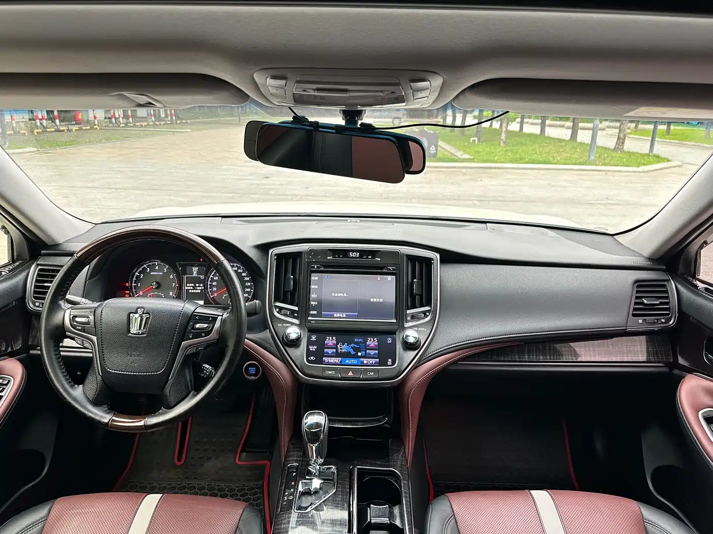 Toyota Crown 2017 2.0T Sport Edition фото 8
