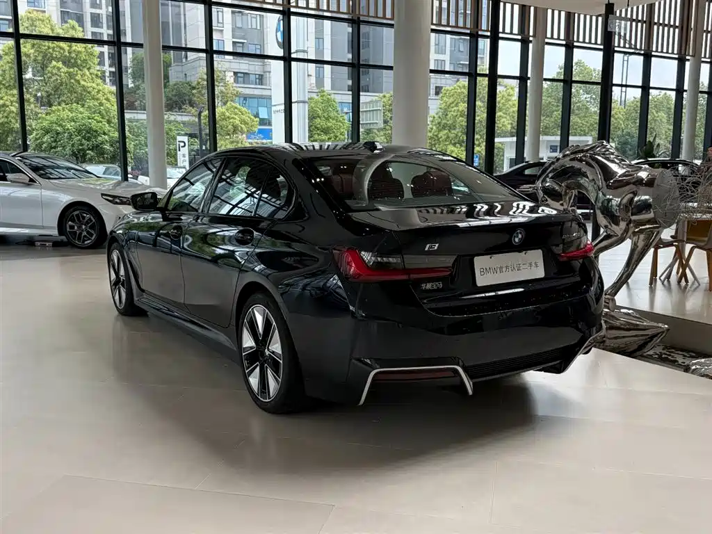 BMW i3 2024 eDrive 40 L Shadow Night Package фото 8