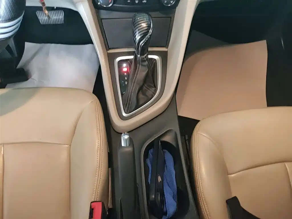 Buick Excelle 2019 15T DCT Progressive Type China VI фото 14
