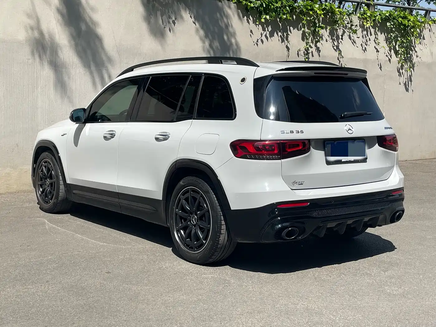 MERCEDES-BENZ GLB AMG