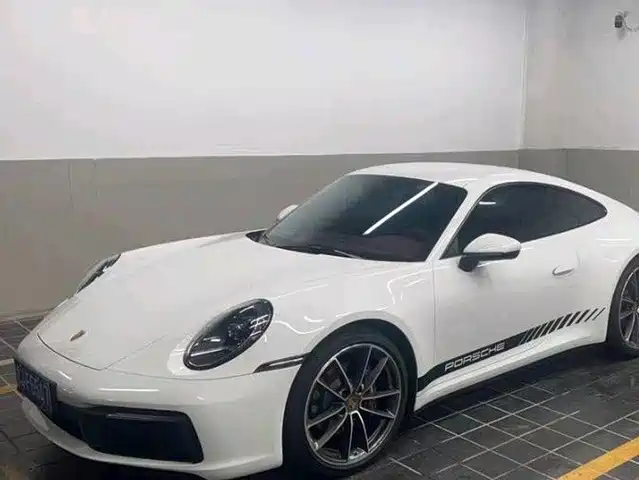 Porsche 911 Carrera 3.0T