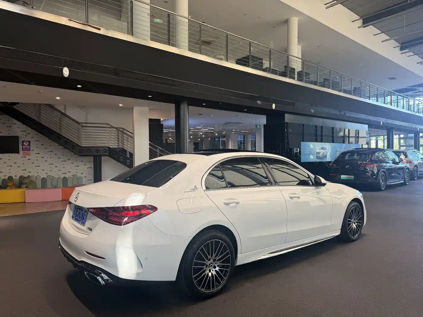 Mercedes-Benz C-Class, миниатюра 6