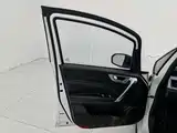 Фото 13 - Geely Vision X3