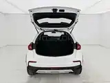 Фото 16 - Geely Vision X3