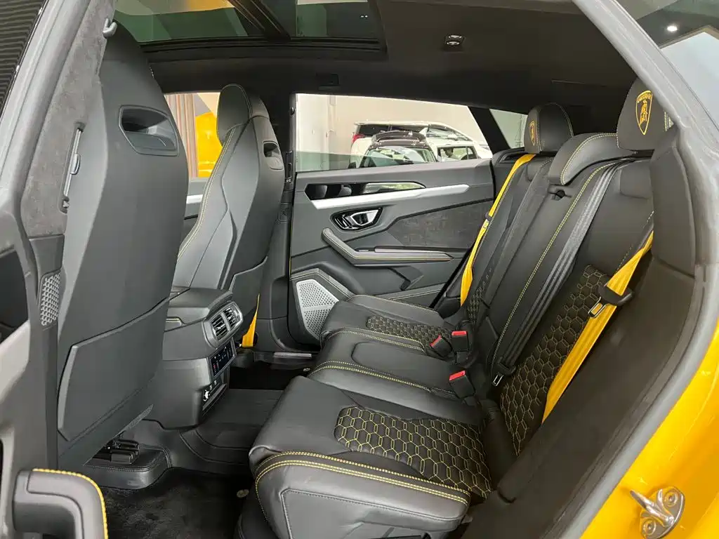 Lamborghini Urus 2024 2023 4.0T V8 S