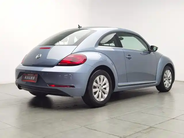 Volkswagen Beetle 2017 180TSI Enjoy — фото 2