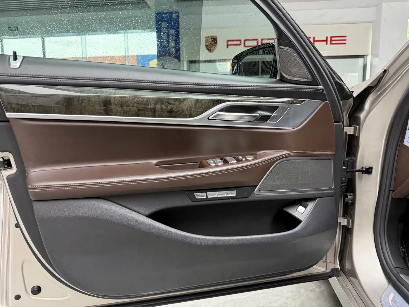 BMW 7 Series 2016 730Li Leading фото 3