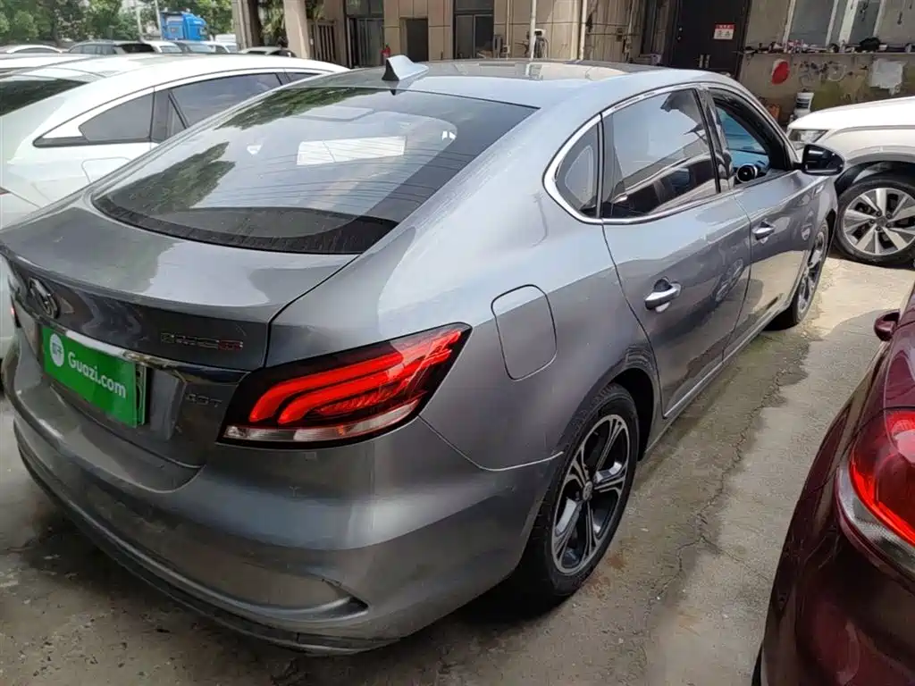 MG 6 New Energy 2019 2018 45T E-DRIVE Intelligent Hybrid Premium Internet Edition