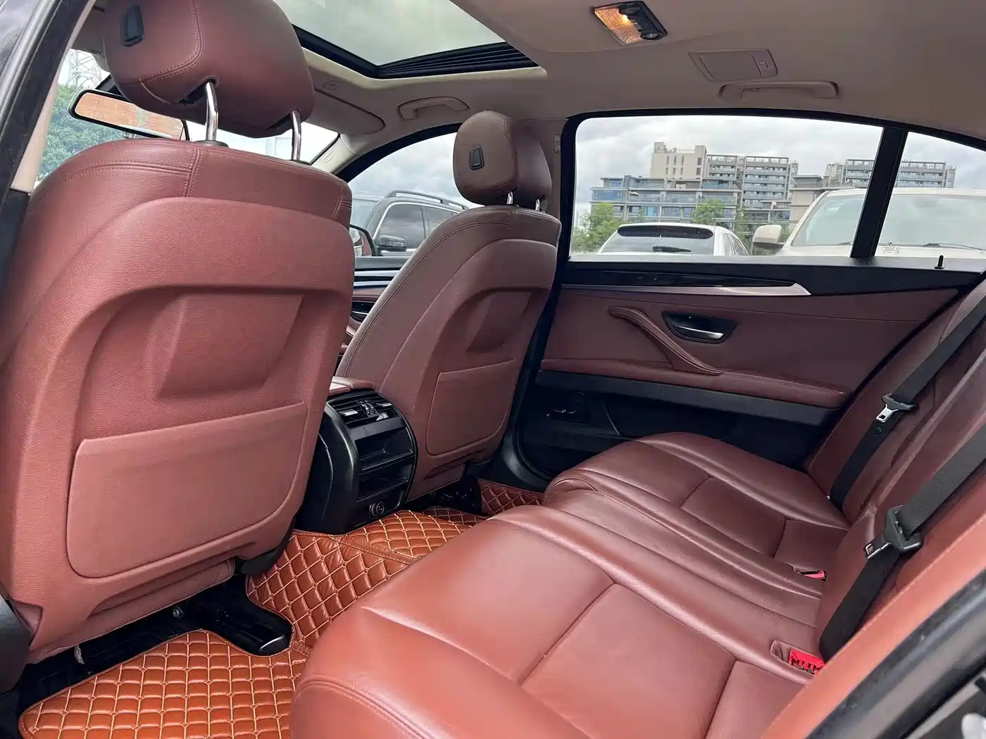 BMW 5 Series 2014 520Li Elegance фото 10