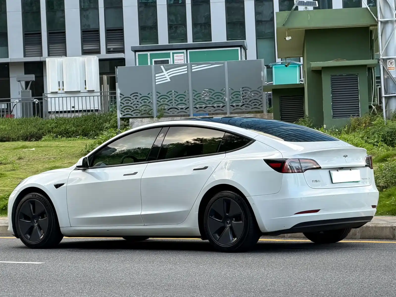 Photo 3 - Tesla Model 3