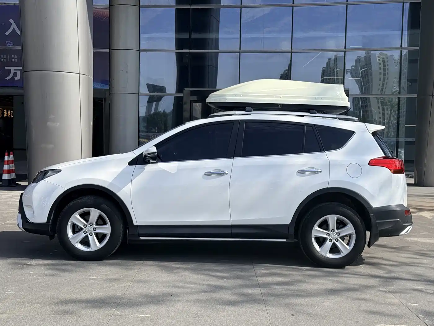 Toyota RAV4 Rongfang 2013 2.0L CVT 4WD Pioneer фото 4