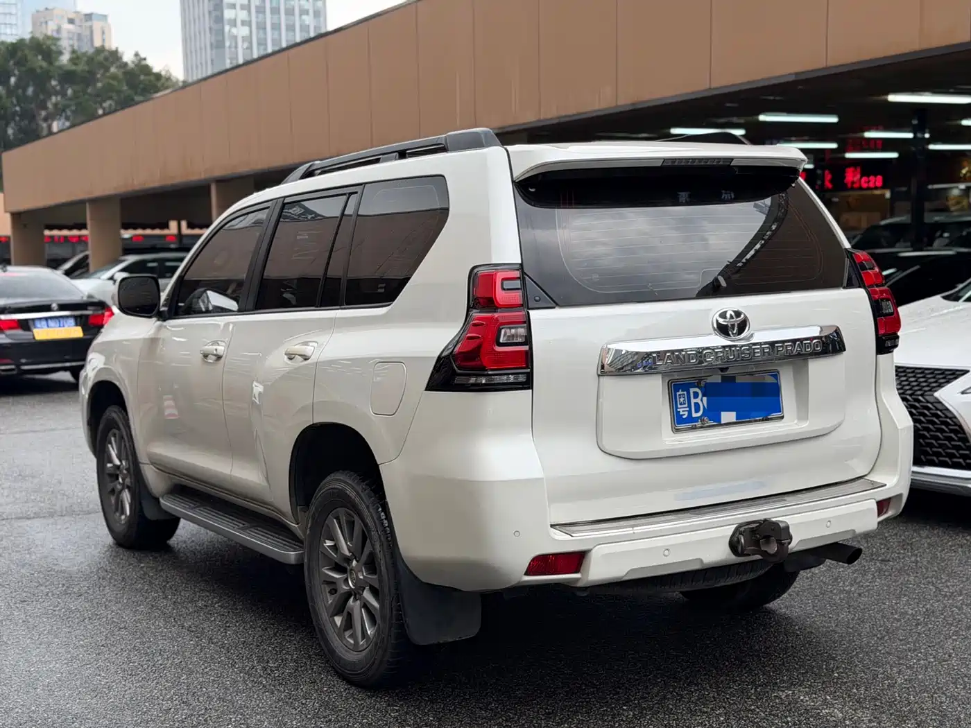 Toyota Prado 2018 3.5L Auto TX-L фото 4